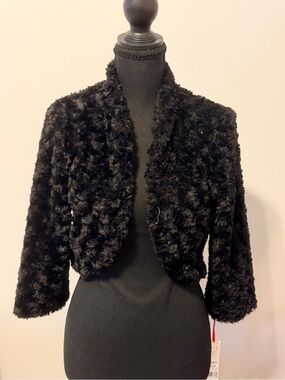 ELLE from Kohls Black Faux Fur Cropped Jacket - Women